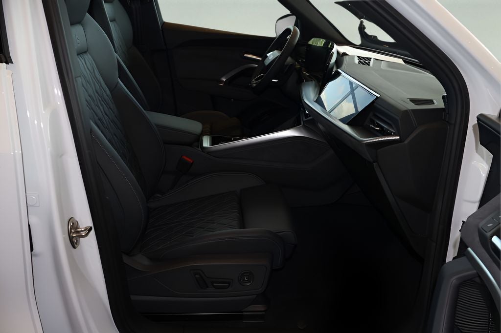 2026 Audi SQ5 Premium Plus quattro