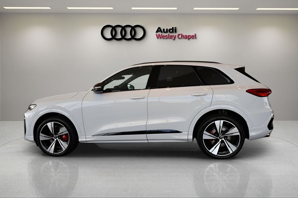 2026 Audi SQ5 Premium Plus quattro