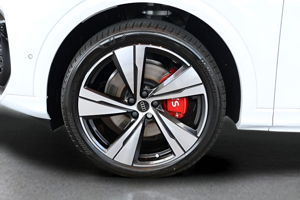 2026 Audi SQ5 Premium Plus quattro