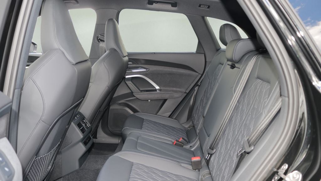 2026 Audi SQ5 Premium Plus quattro