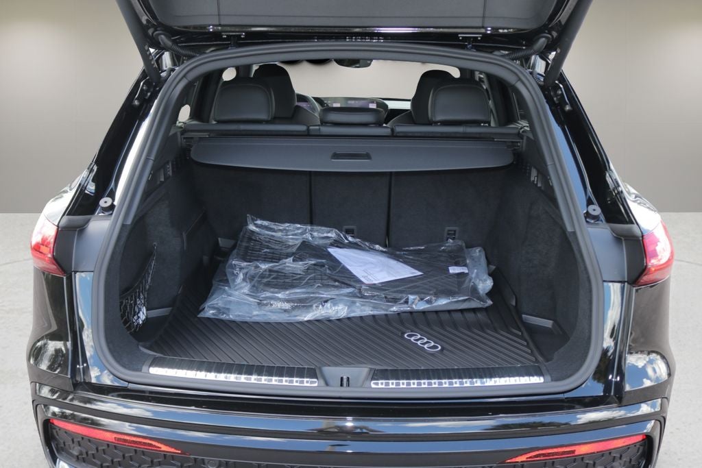 2026 Audi SQ5 Premium Plus quattro