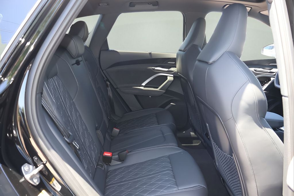 2026 Audi SQ5 Premium Plus quattro