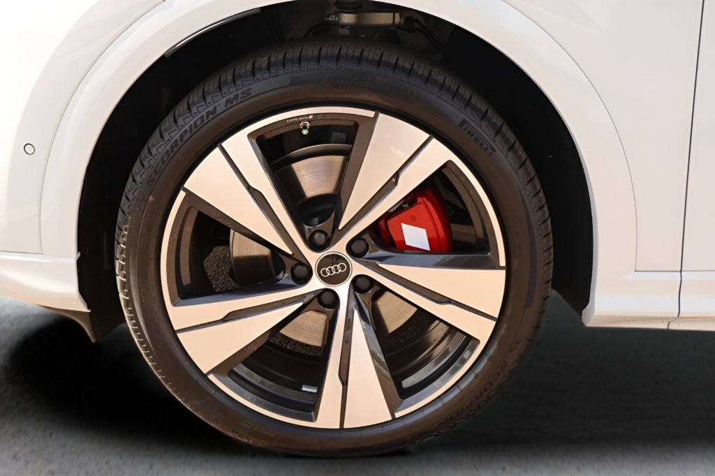 2026 Audi SQ5 Premium Plus quattro