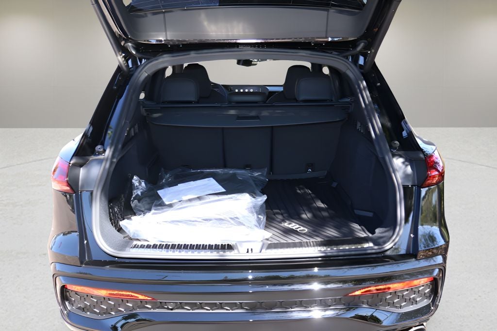 2026 Audi SQ5 Premium Plus quattro
