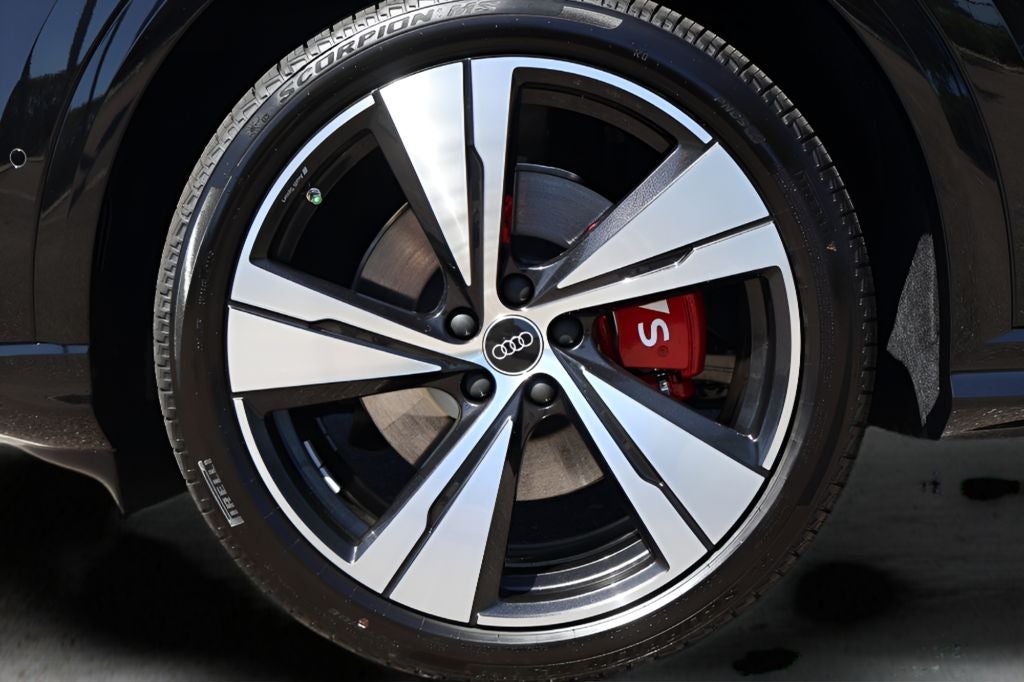 2026 Audi SQ5 Premium Plus quattro
