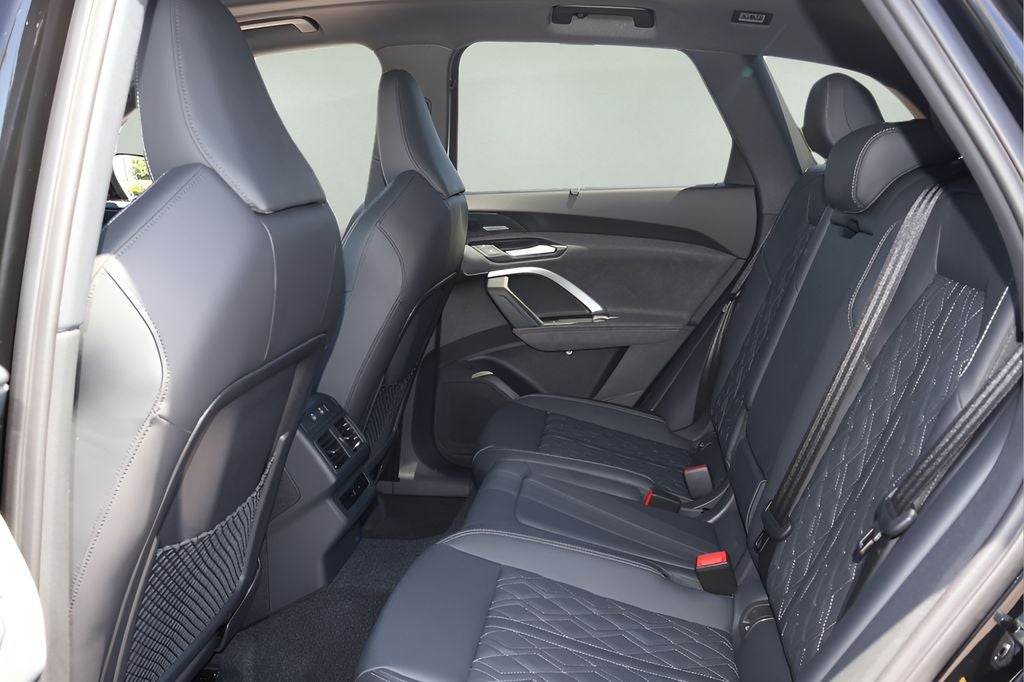 2026 Audi SQ5 Premium Plus quattro