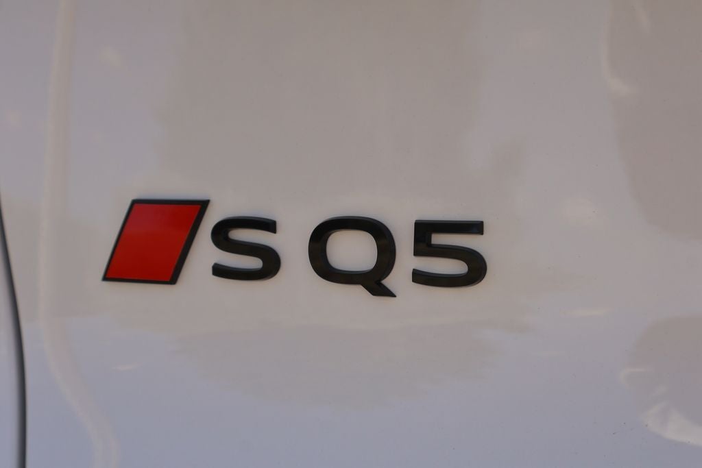 2026 Audi SQ5 Premium Plus quattro