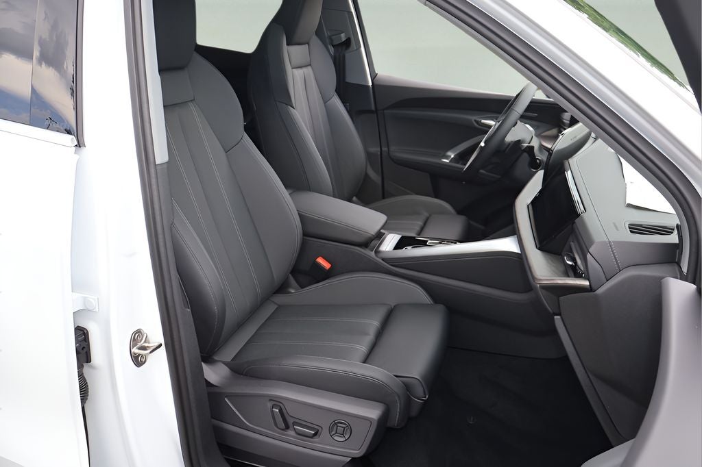 2026 Audi Q5 2.0T Premium Plus quattro