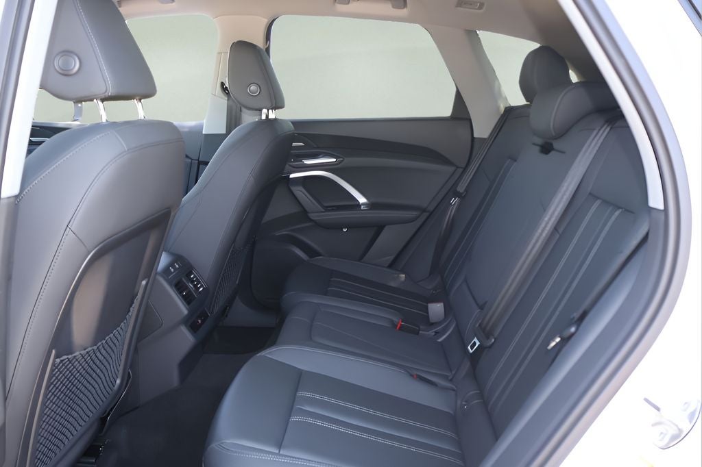 2026 Audi Q5 2.0T Premium Plus quattro