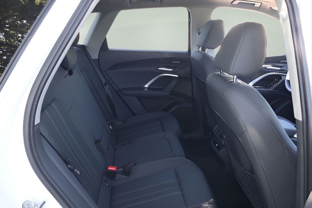 2026 Audi Q5 2.0T Premium Plus quattro