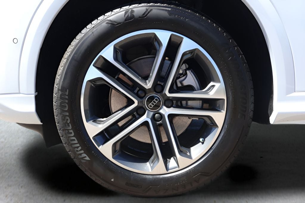 2026 Audi Q5 2.0T Premium Plus quattro