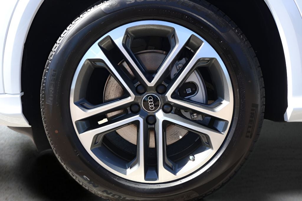 2026 Audi Q5 2.0T Premium Plus quattro