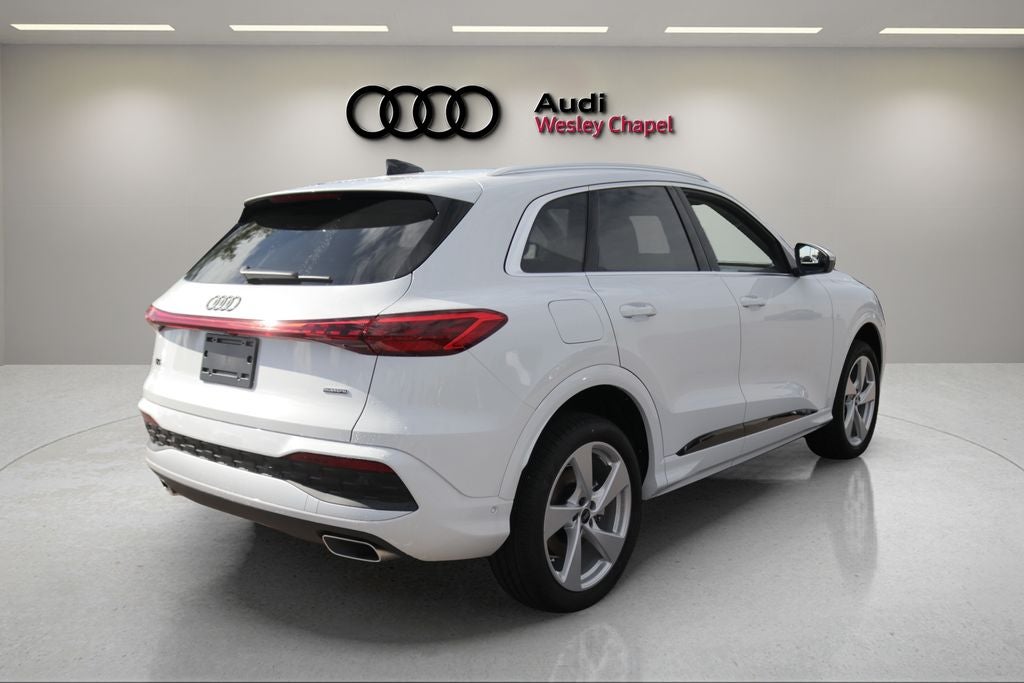 2026 Audi Q5 2.0T Premium Plus quattro