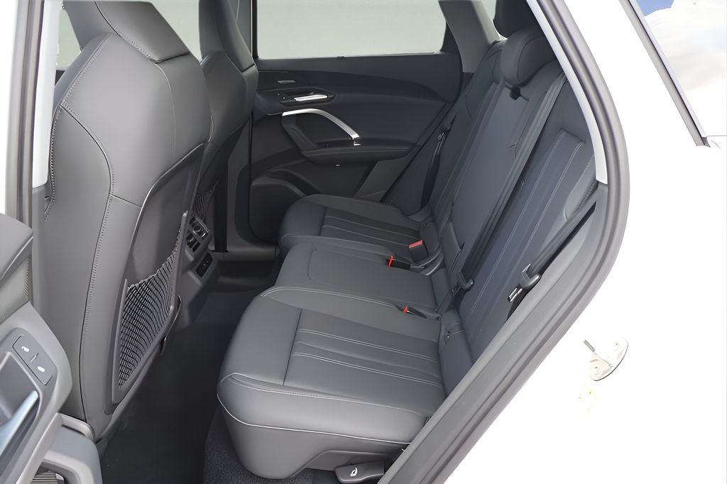 2026 Audi Q5 2.0T Premium Plus quattro