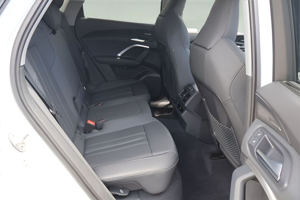 2026 Audi Q5 2.0T Premium Plus quattro