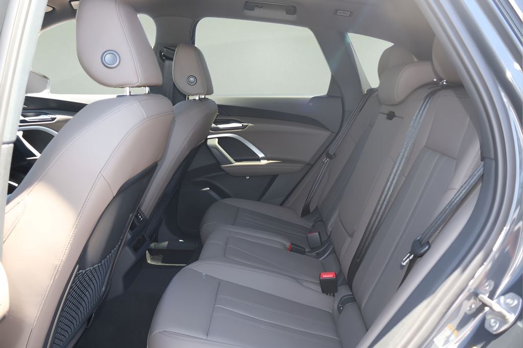 2026 Audi Q5 2.0T Premium Plus quattro