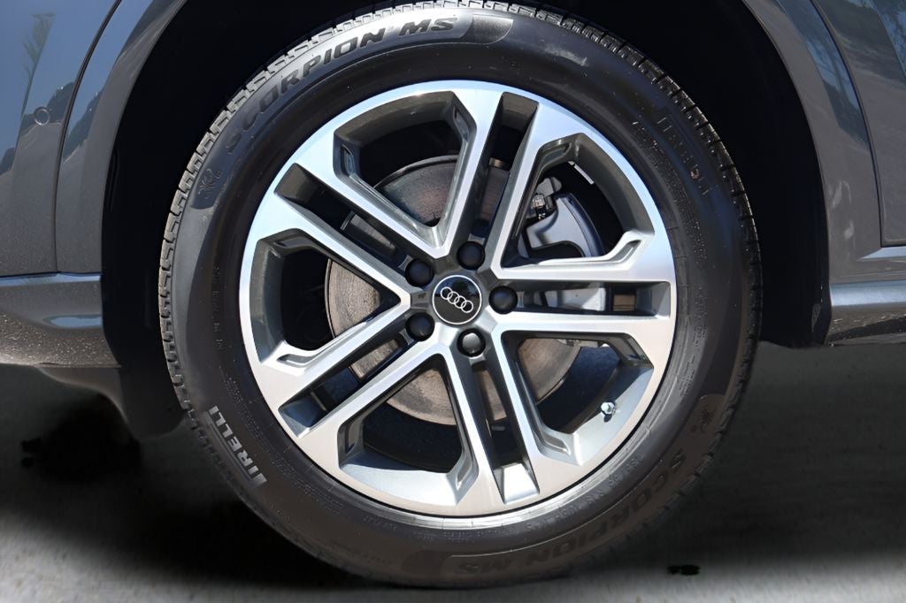 2026 Audi Q5 2.0T Premium Plus quattro
