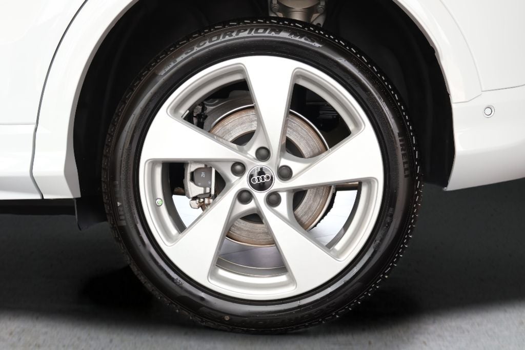 2026 Audi Q5 2.0T Premium Plus quattro