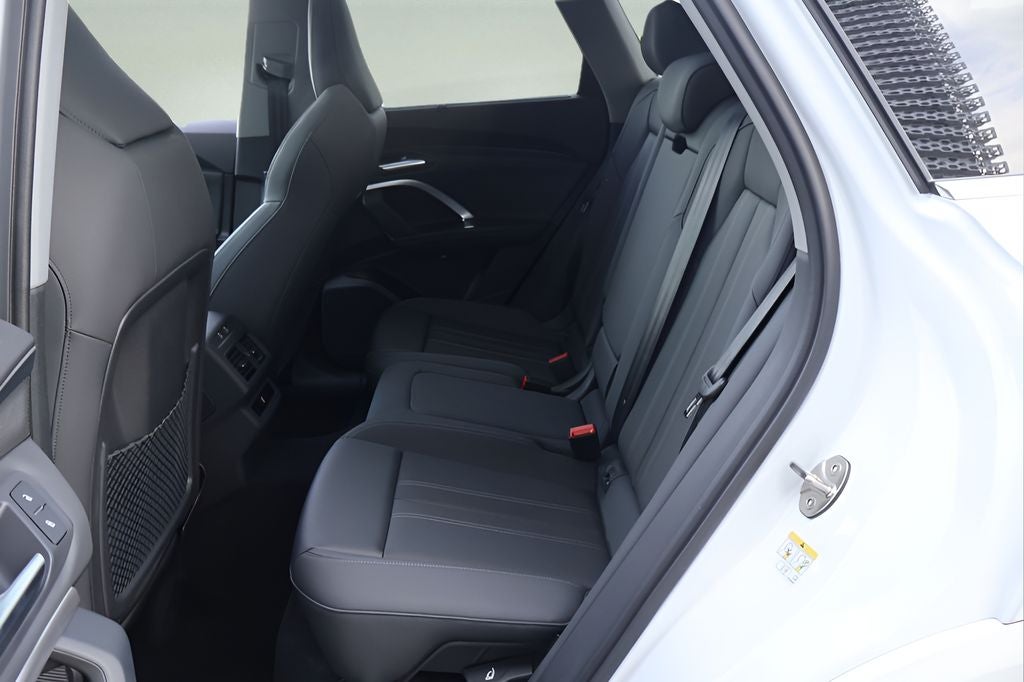 2026 Audi Q5 2.0T Premium Plus quattro