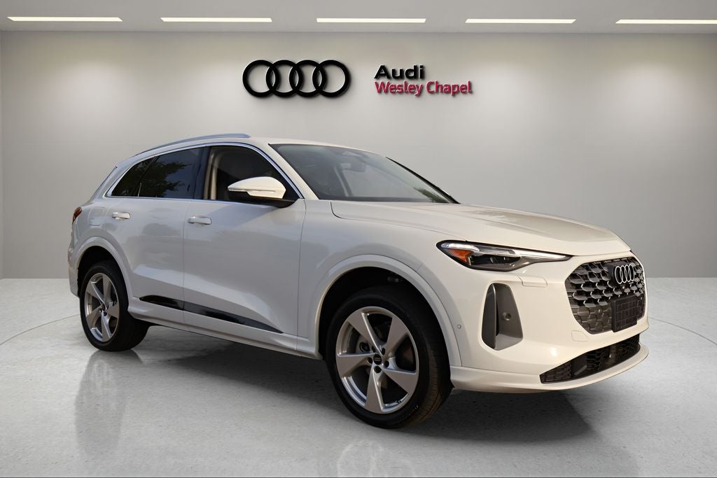 2026 Audi Q5 2.0T Premium Plus quattro
