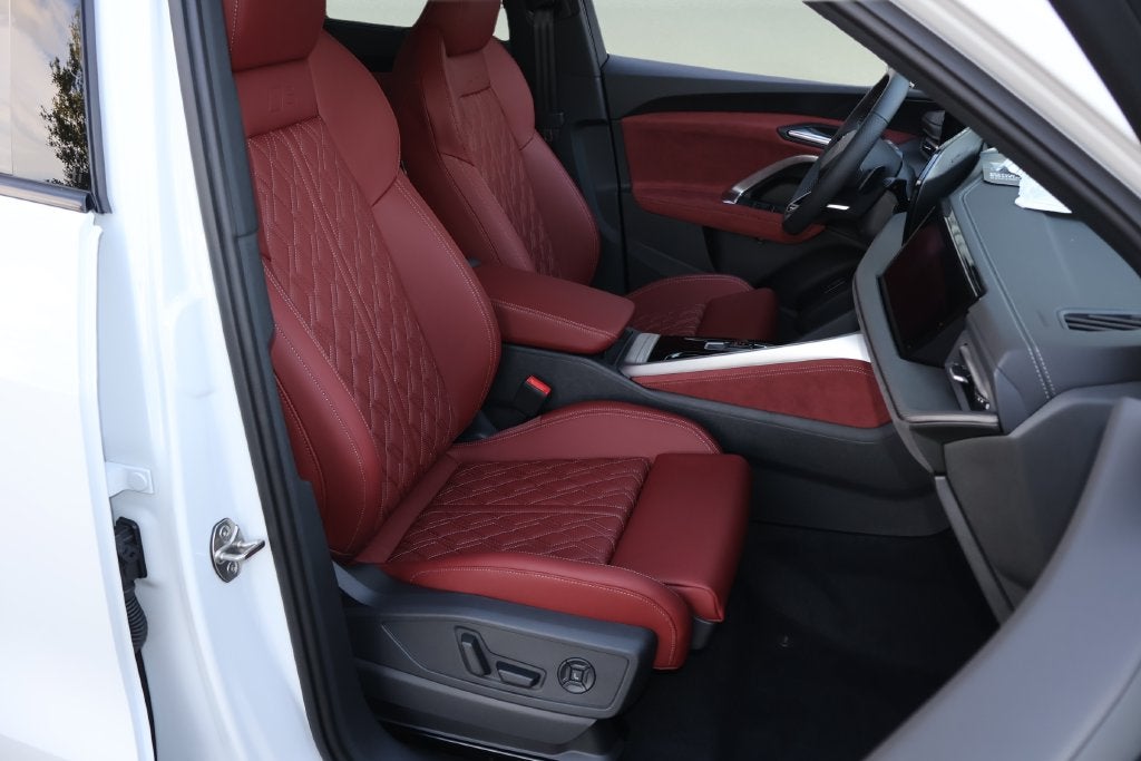 2026 Audi SQ5 Prestige quattro