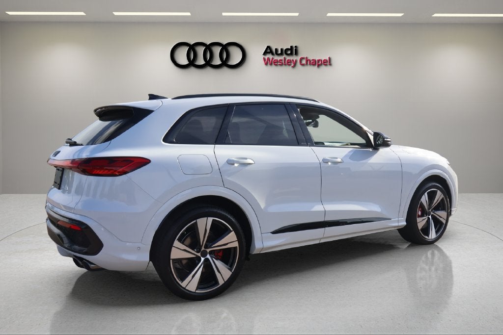 2026 Audi SQ5 Prestige quattro