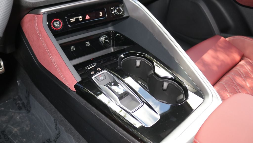 2026 Audi SQ5 Prestige quattro