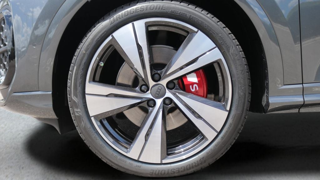 2026 Audi SQ5 Prestige quattro