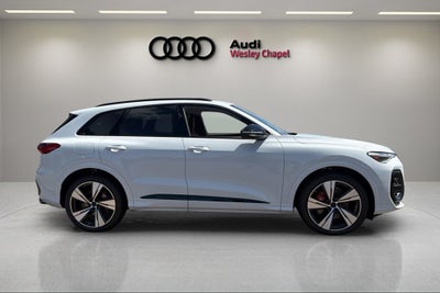 2026 Audi SQ5 Prestige quattro