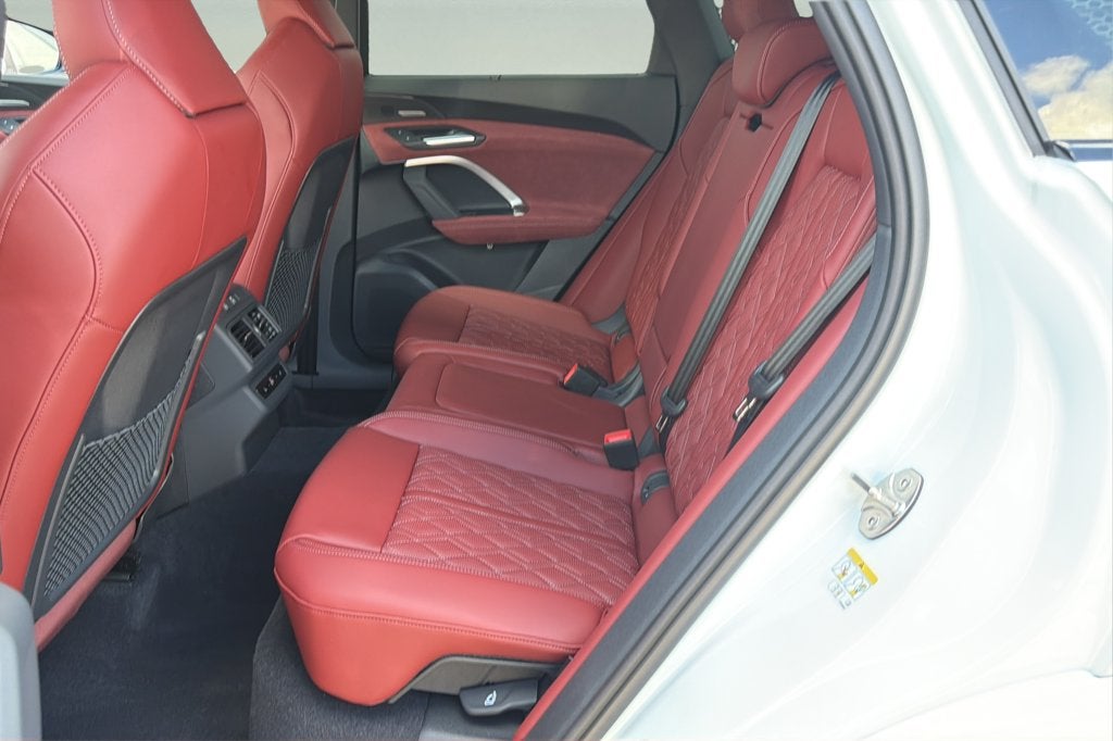 2026 Audi SQ5 Prestige quattro