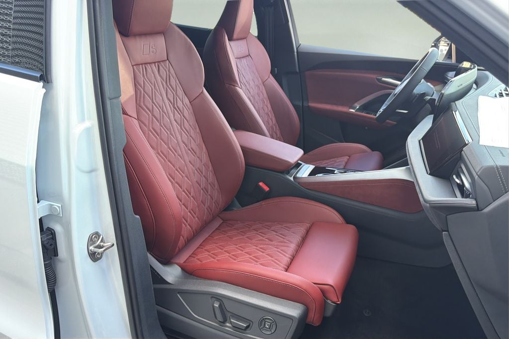 2026 Audi SQ5 Prestige quattro