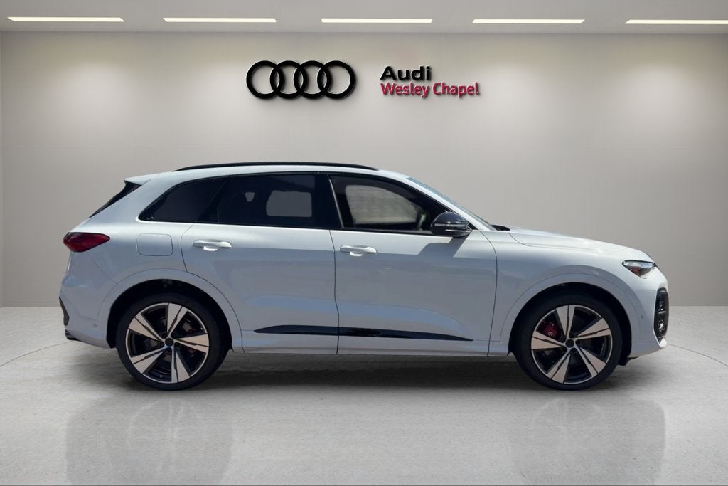 2026 Audi SQ5 Prestige quattro