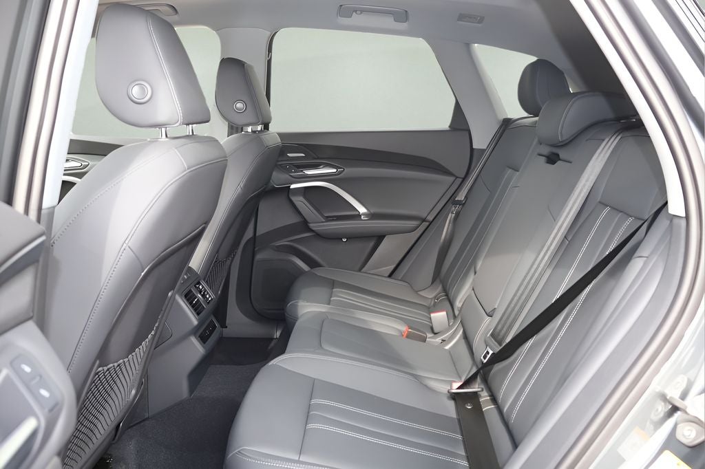 2026 Audi Q5 2.0T Premium Plus quattro