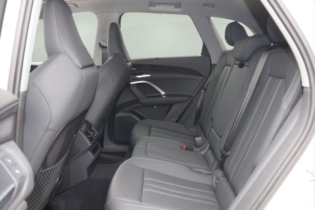 2026 Audi Q5 2.0T Premium Plus quattro