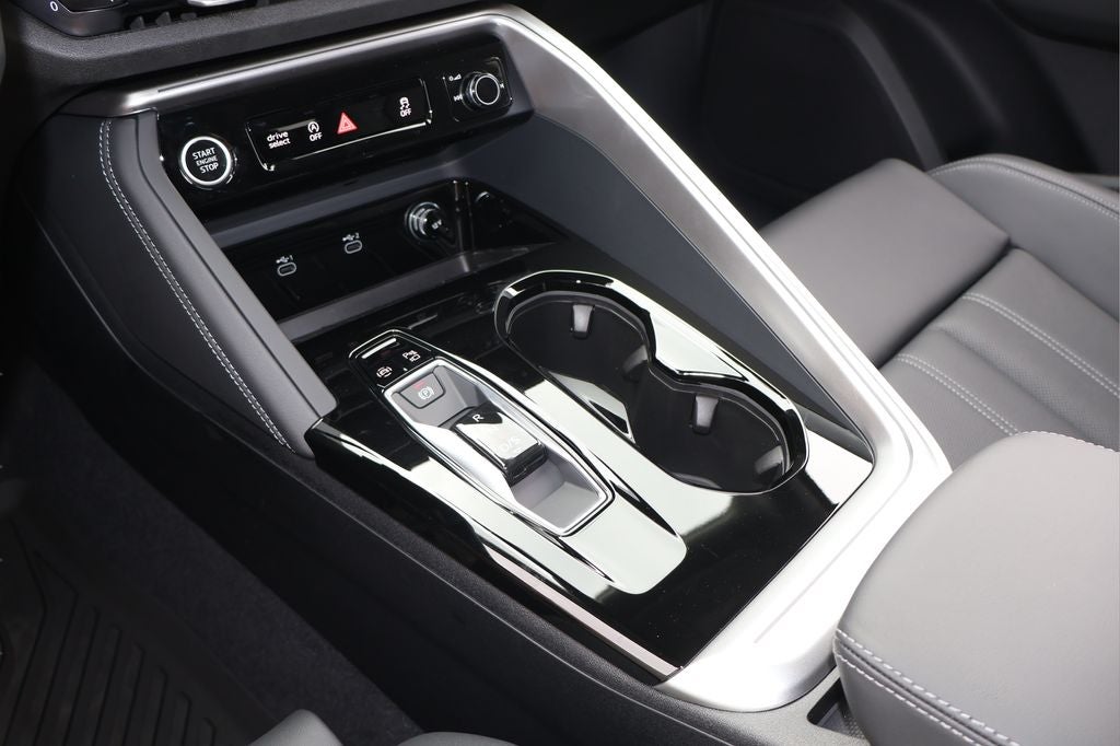 2026 Audi Q5 2.0T Premium Plus quattro