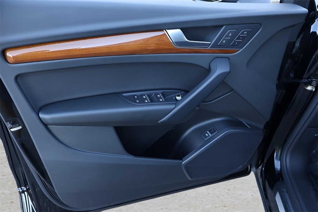 2023 Audi Q5 40 Premium quattro