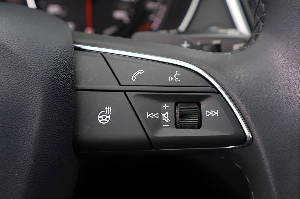 2023 Audi Q5 40 Premium quattro