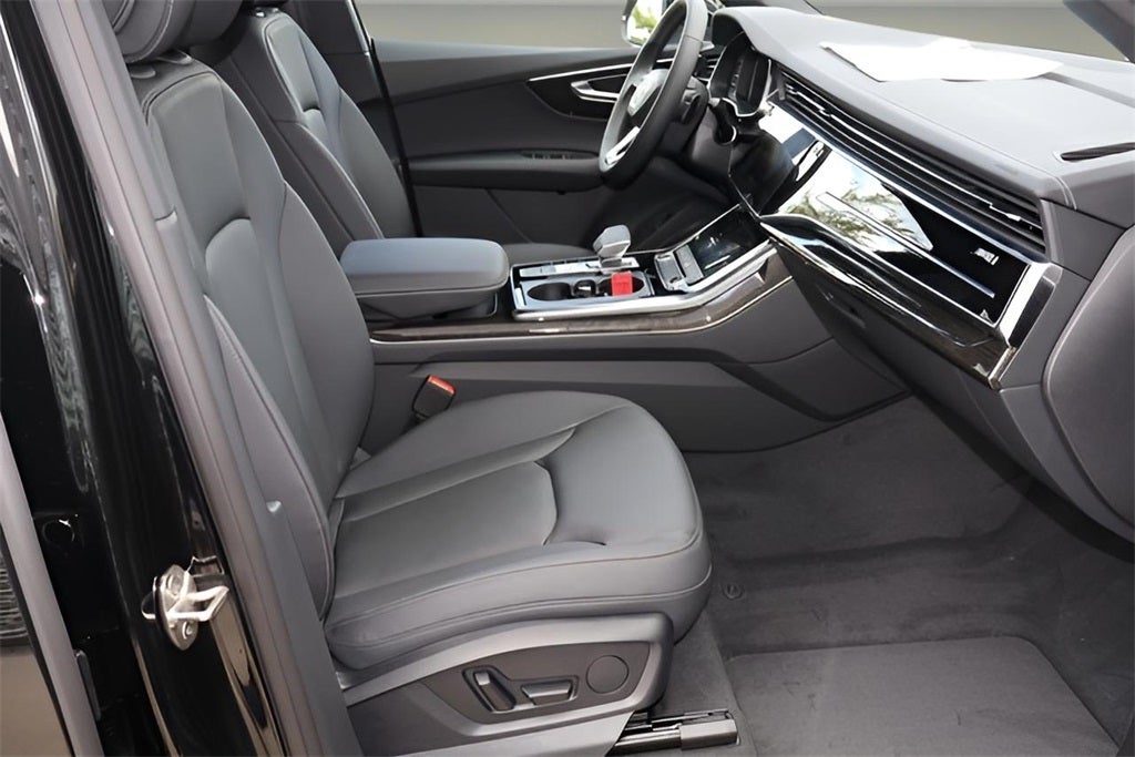 2025 Audi Q7 55 Premium quattro