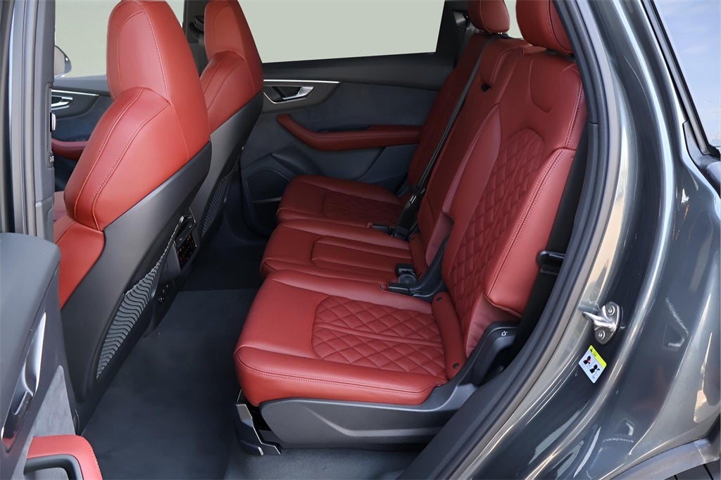 2026 Audi SQ7 Premium Plus quattro
