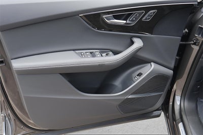 2025 Audi Q8 55 Premium Plus quattro