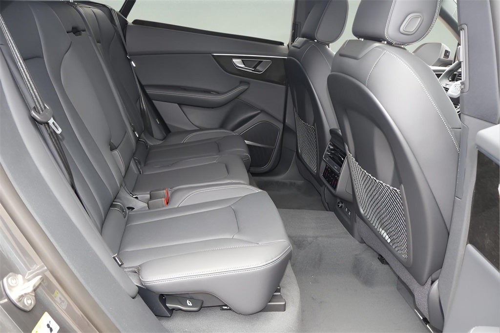 2025 Audi Q8 55 Premium Plus quattro