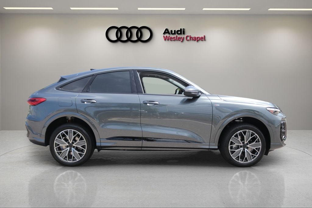 2026 Audi Q5 2.0T Premium Plus quattro