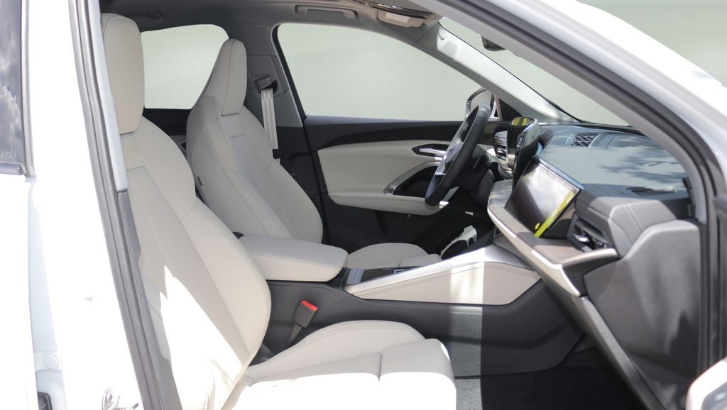 2026 Audi Q5 2.0T Premium Plus quattro