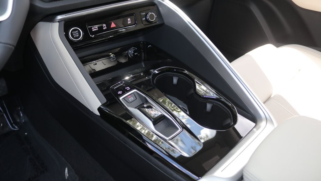2026 Audi Q5 2.0T Premium Plus quattro