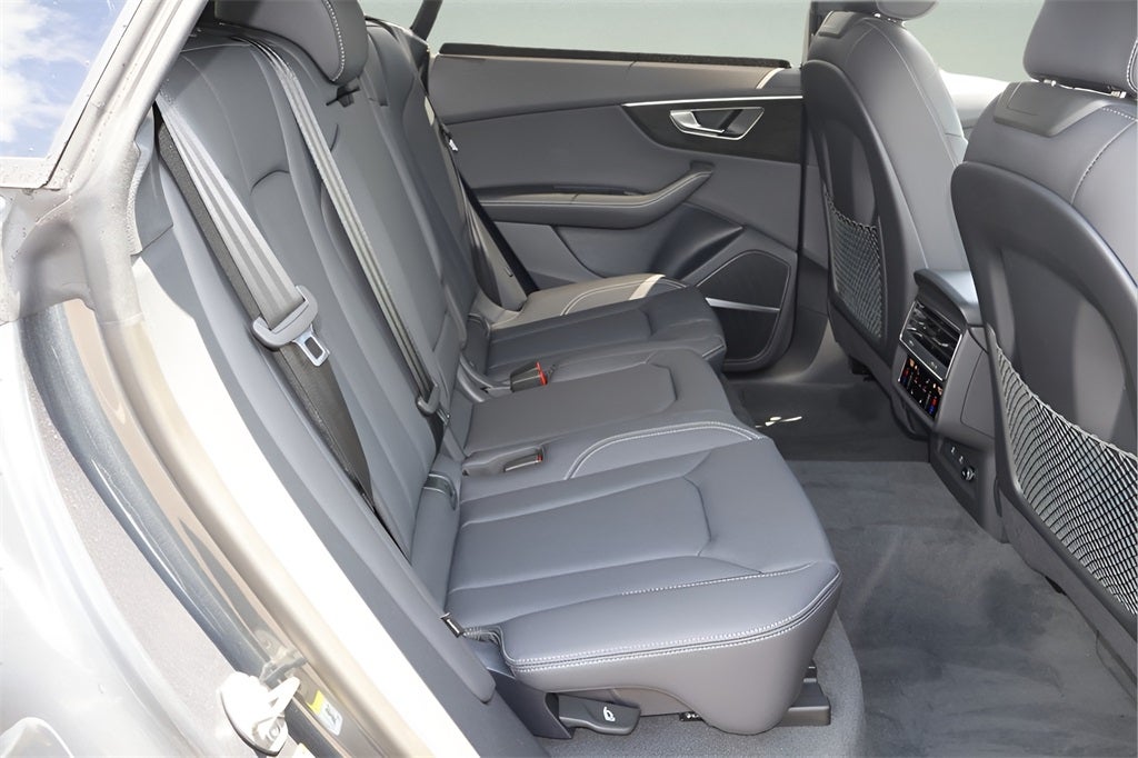 2025 Audi Q8 55 Premium Plus quattro