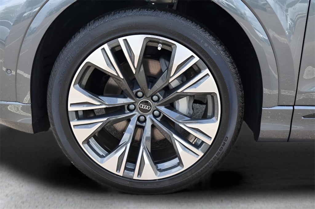 2025 Audi Q8 55 Premium Plus quattro