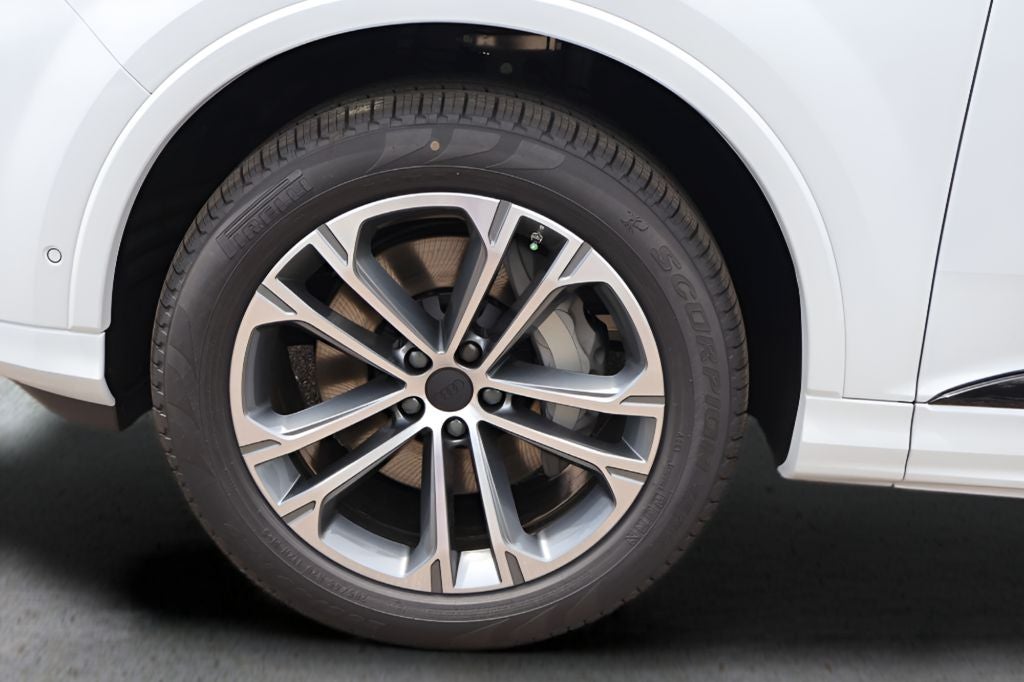 2026 Audi Q7 45 Premium Plus quattro