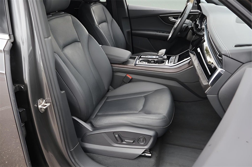 2023 Audi Q7 45 Premium Plus quattro