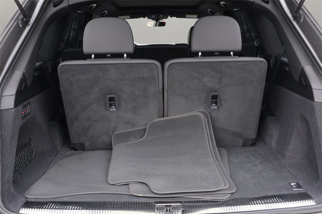 2023 Audi Q7 45 Premium Plus quattro