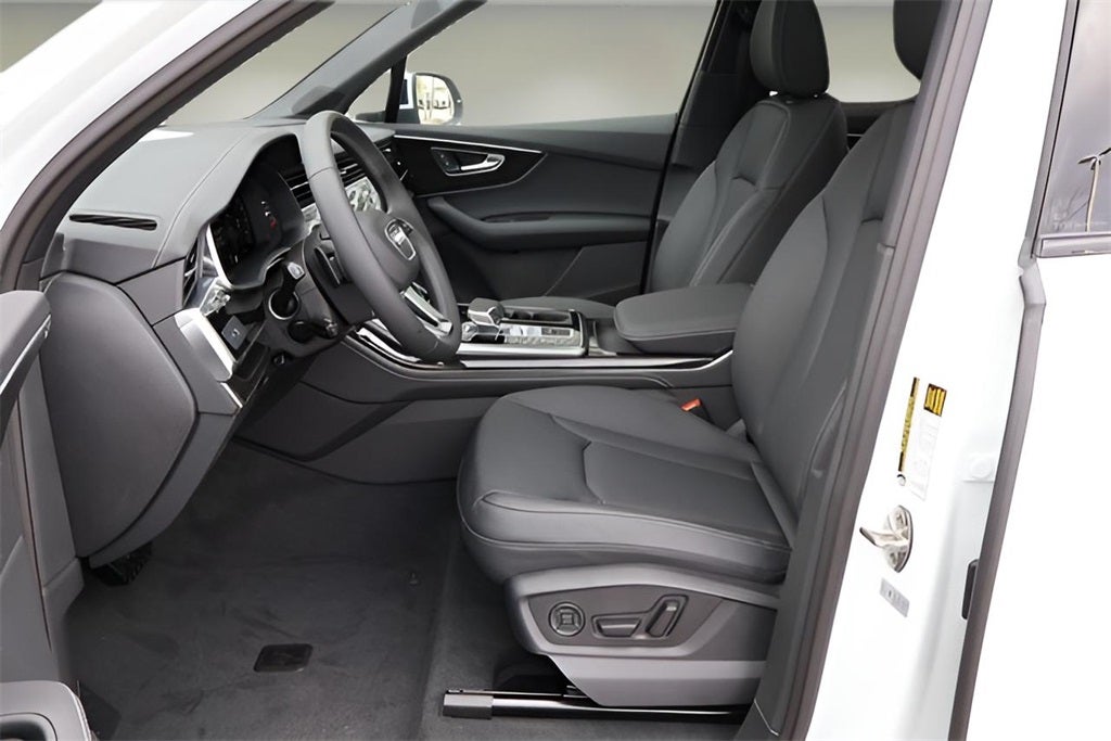 2025 Audi Q7 55 Premium Plus quattro